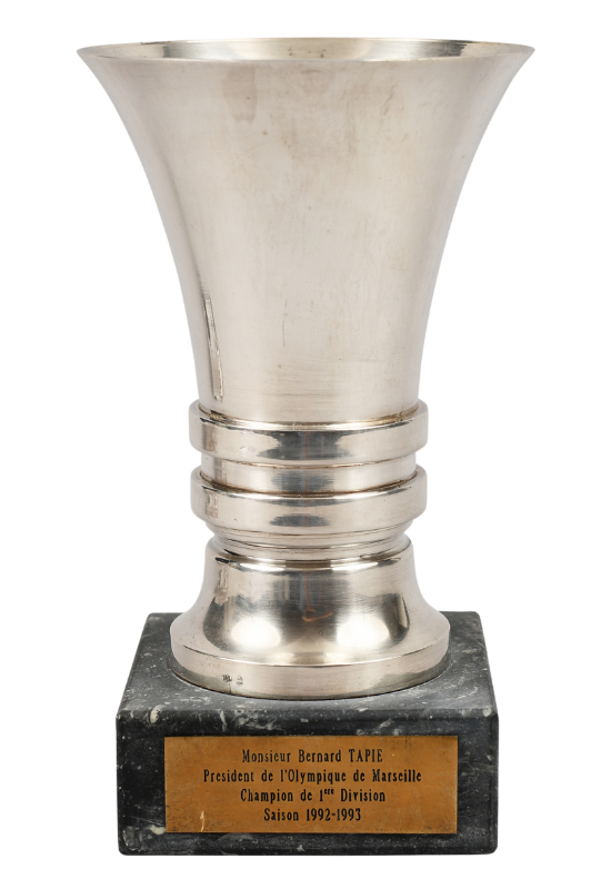 Trophée de vainqueur du Championnat de France de 1ère division saison 1992-1993 attribué à Bernard Tapie